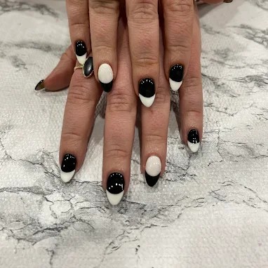 Talon Nail Bar custom nail art — example 10